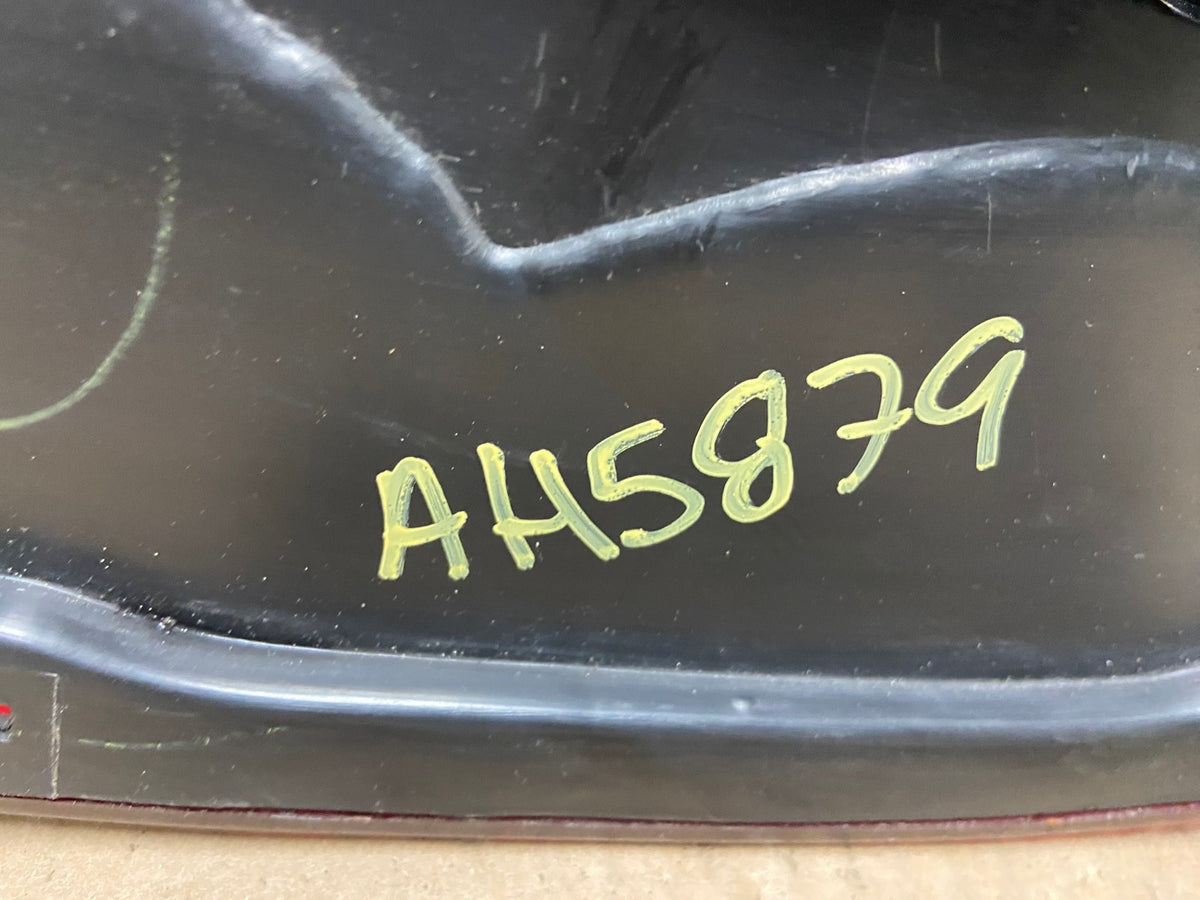 2002 2003 Acura TL Left Driver LH Side Tail Light AH5879 LK7