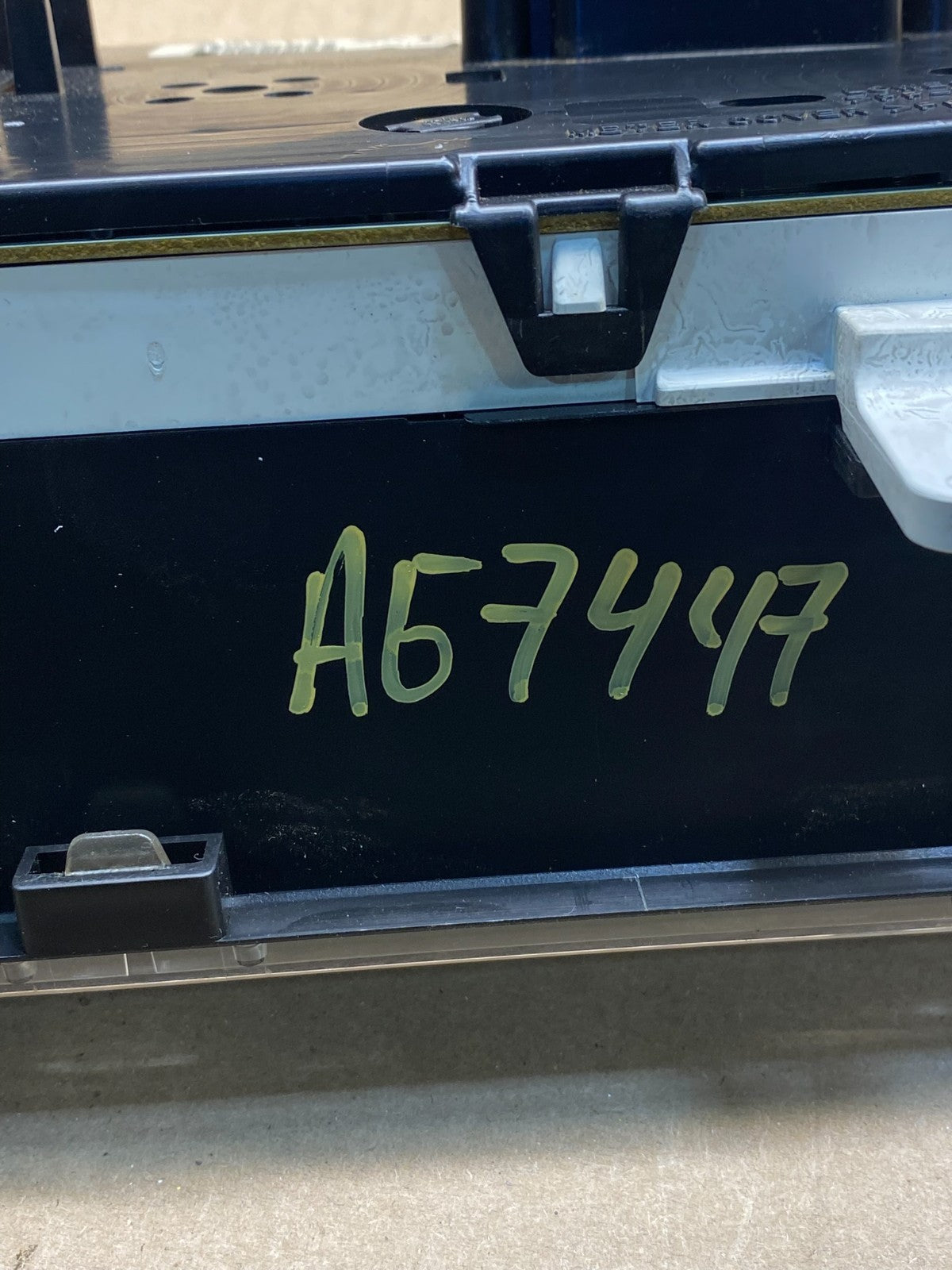 2001 to 2003 Nissan Pathfinder Speedometer Cluster Gauge AG74476