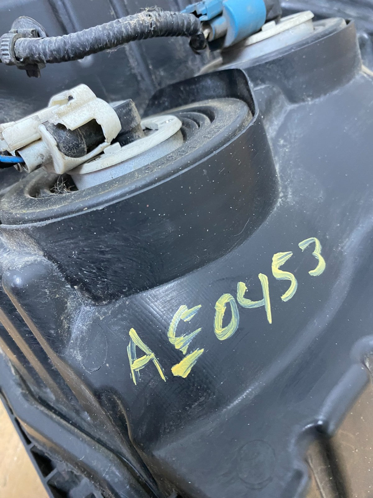 2009 2010 2011 Honda Pilot Left Driver LH Halogen Headlight AE0453 DW9