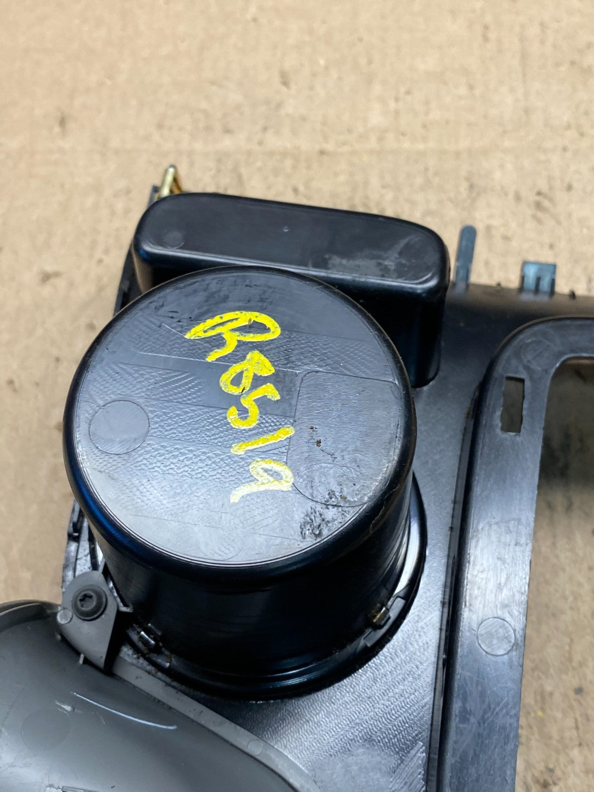 2014-2016 Chevrolet Malibu Center Floor Shifter Cup Holder Trim Bezel R8519 DG7