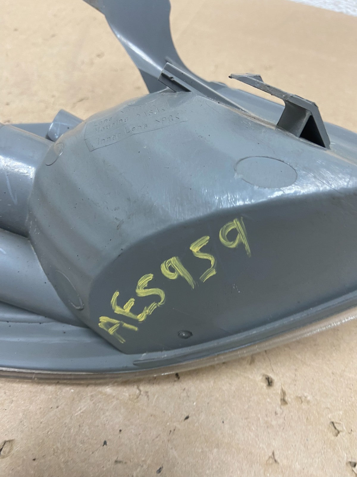 2000 - 2001 Toyota Camry Front Left Driver Lh Turn Signal AE5959 DW7