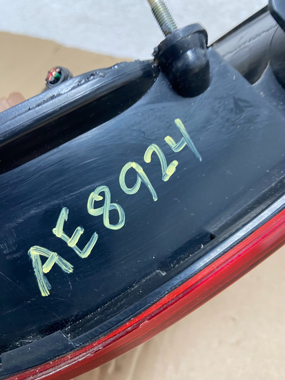 2002-2004 Infiniti i35 Right Passenger Rh Side Tail Light AE8924 DW6