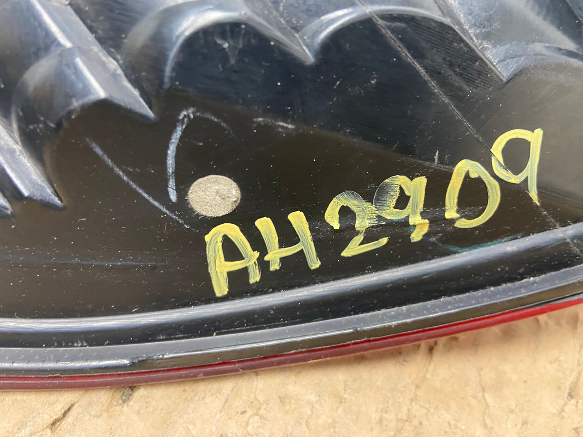 2011 2012 2013 2014 Ford Edge Right Passenger RH Side Tail light AH2909 LK6