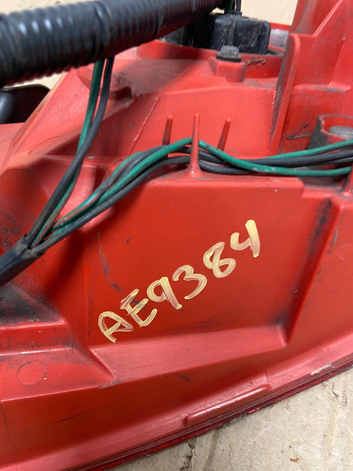 2003 - 2005 Infiniti G35 Coupe Left Driver Lh Outer Tail Light AE9384 LK8