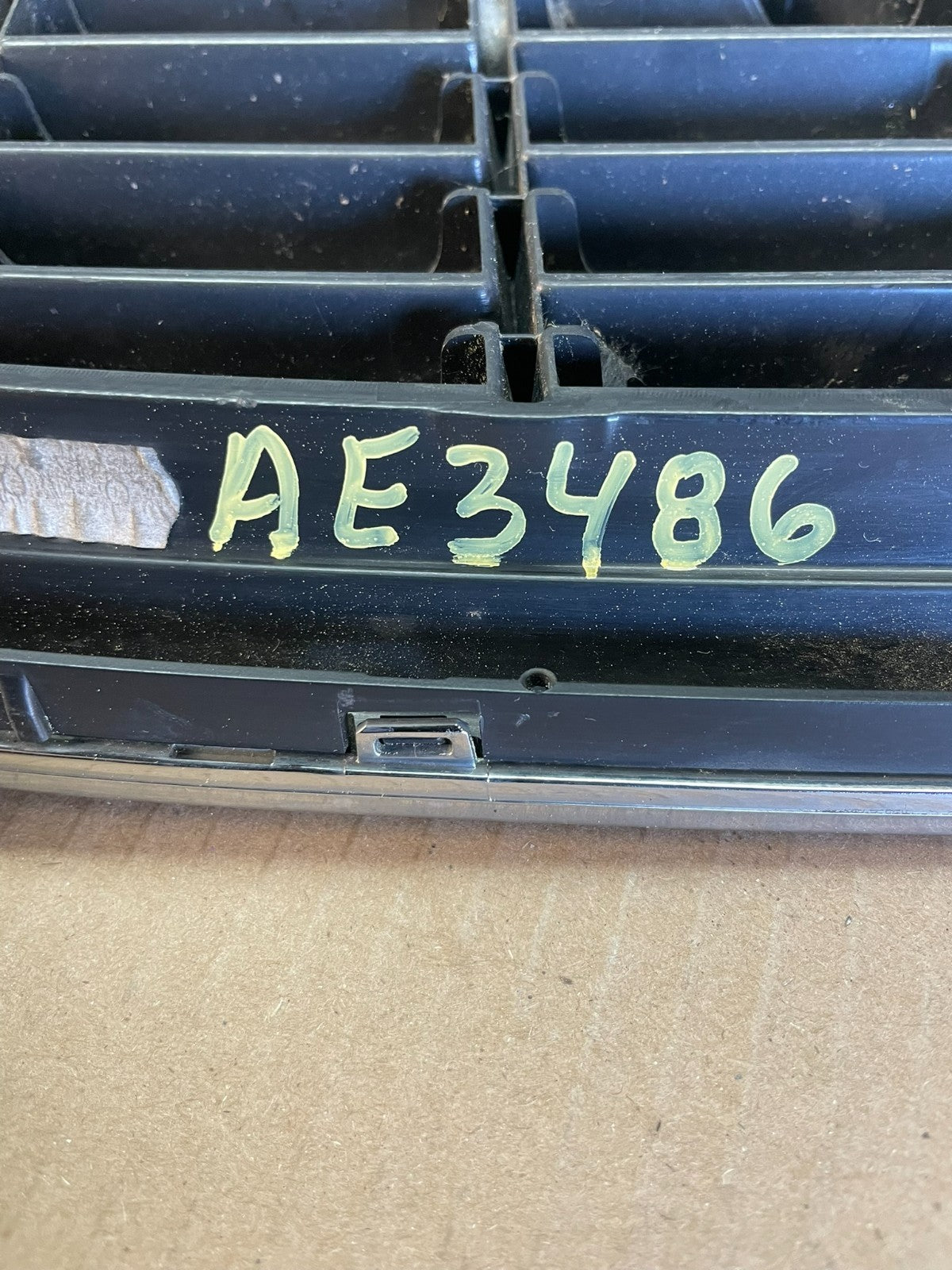 2008 to 2011 Volvo S40 Front Grill Grille AE34865
