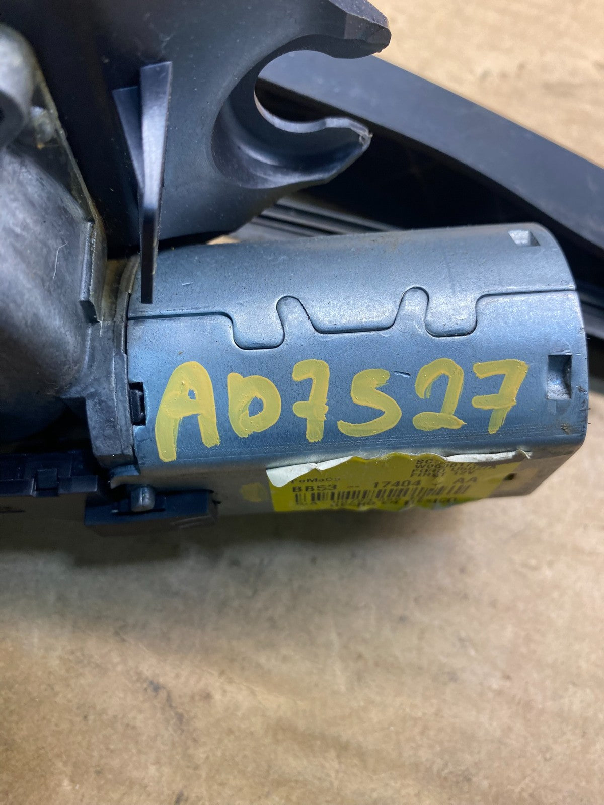 2011 to 2019 Ford Explorer Rear Windshield Wiper Motor AD7527 -DG7