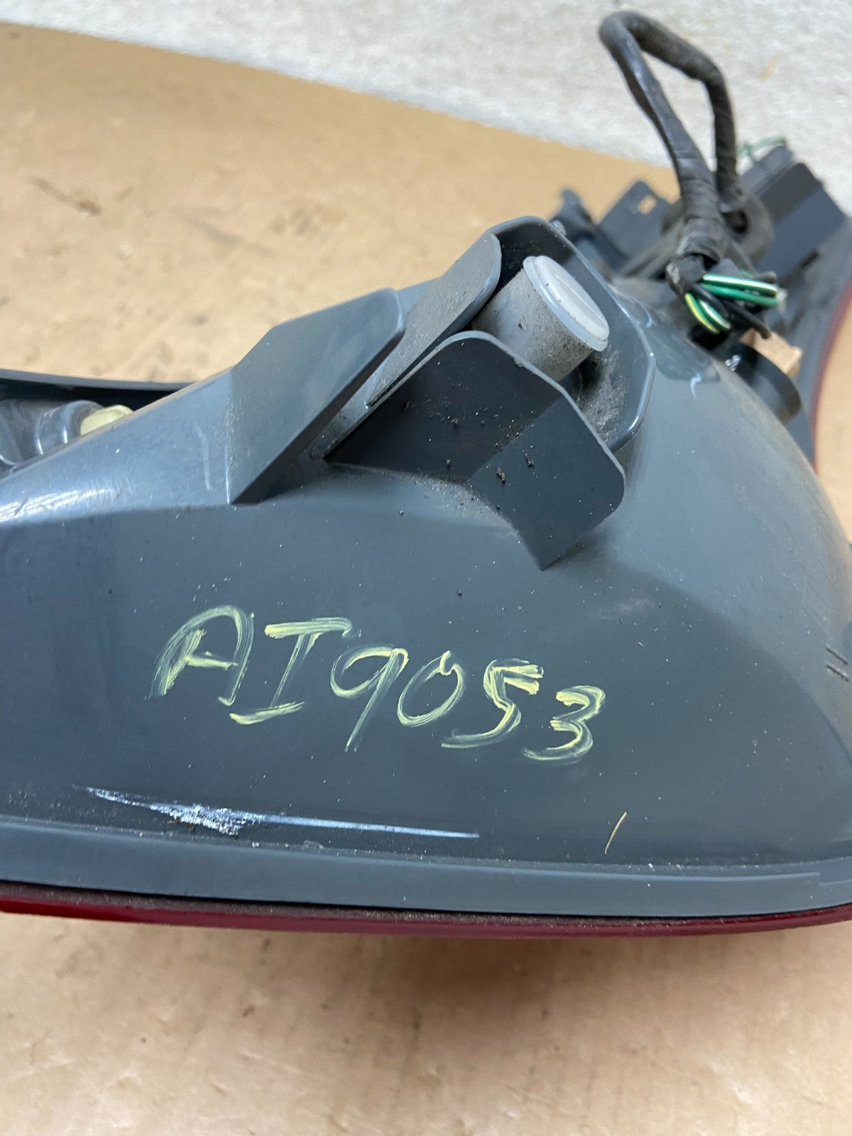 2003 2004 2005 Nissan Murano Left Driver Lh Side Tail Light AI9053 LK7