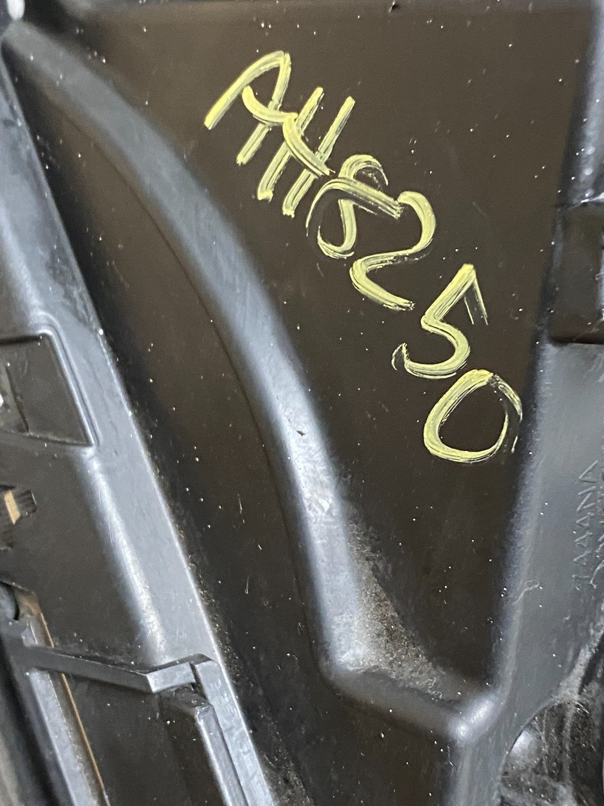 2010 to 2015 GMC Terrain Halogen Left Driver Lh Side Headlight AH8250 DW7