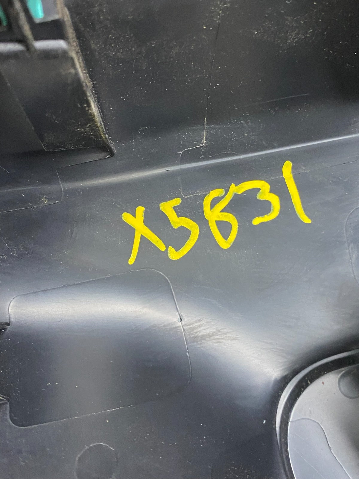 2020 to 2023 Ford Explorer Radio Climate Control Panel Trim X5831 DG8
