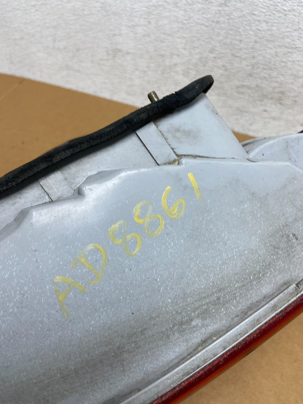 2003 to 2004 Toyota Avalon Right Passenger RH Side Tail Light AD8861 DW6