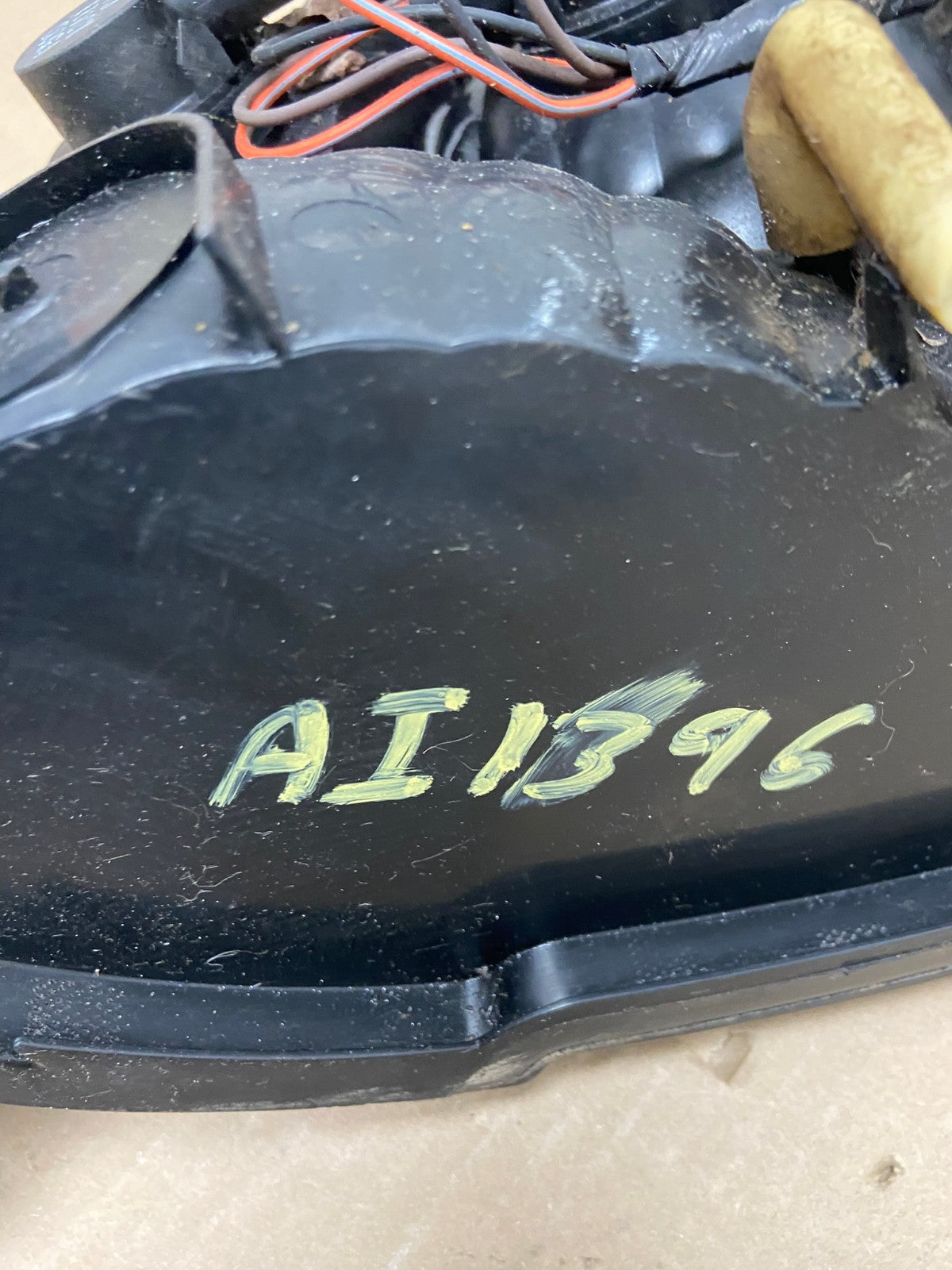 1999-2004 Ford Mustang Right Passenger Rh Side Tail Light AI1396 LK6