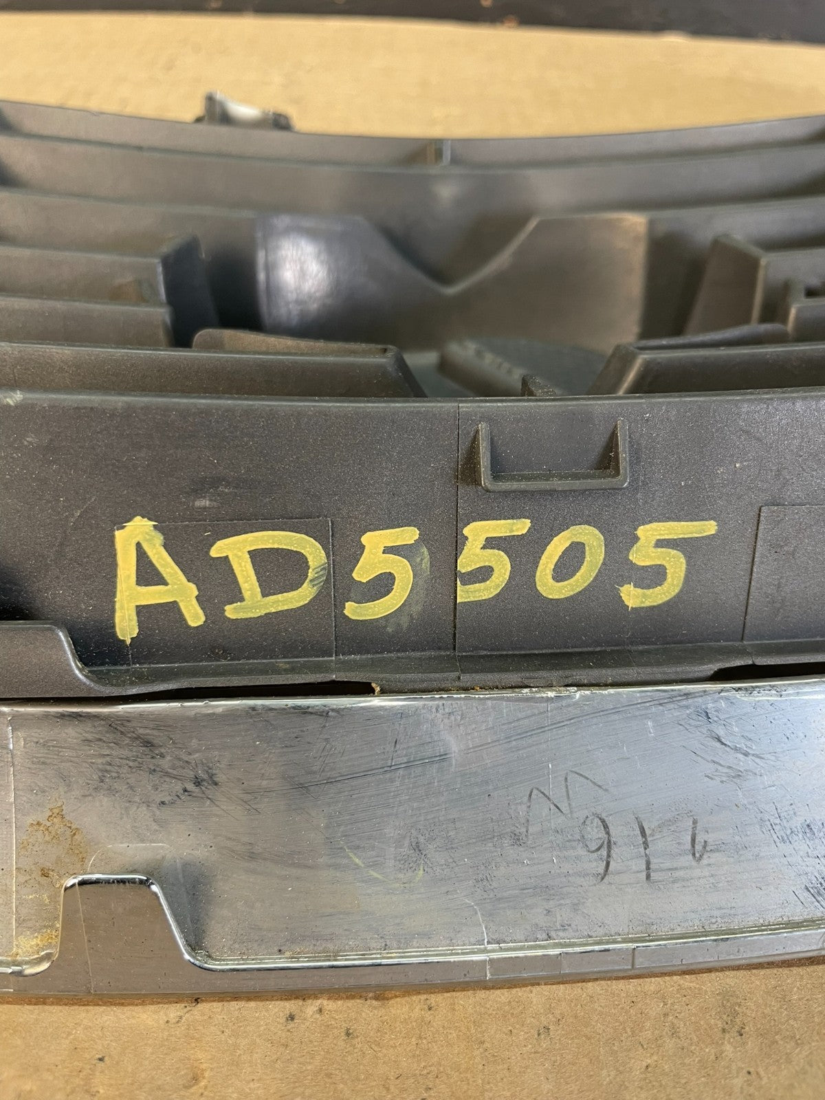 2007 to 2009 Lexus ES350 Front Gray Grille w/ Chrome Bezel AD5505 DG5