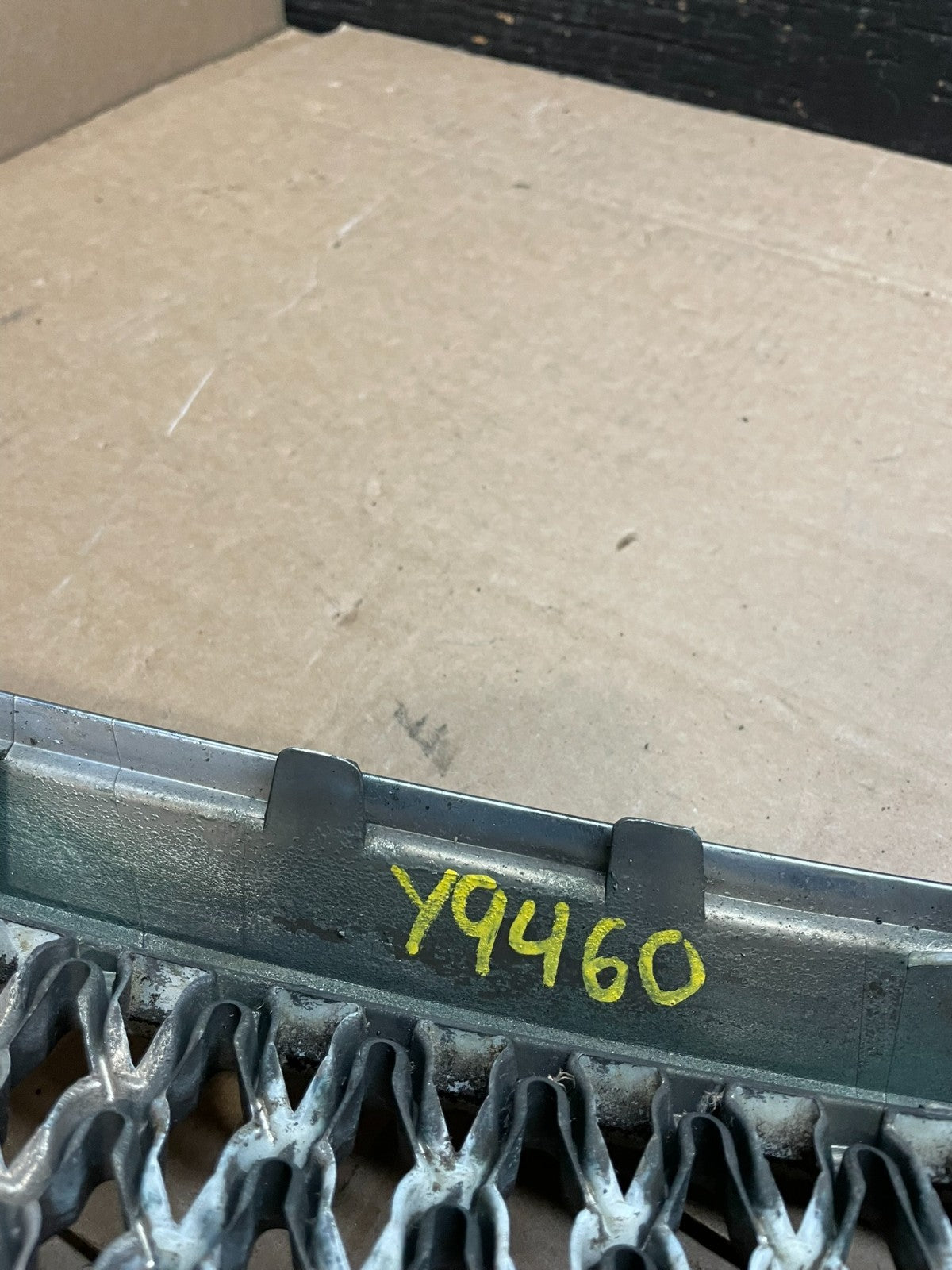2007 to 2011 Hyundai Veracruz Chrome Grille Grill OEM y9460 DG8