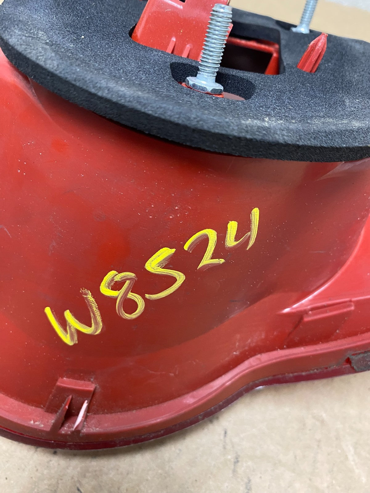 2006 to 2010 Volkswagen Passat EU Sedan Left Driver Side Tail Light OEM W8524 DW6