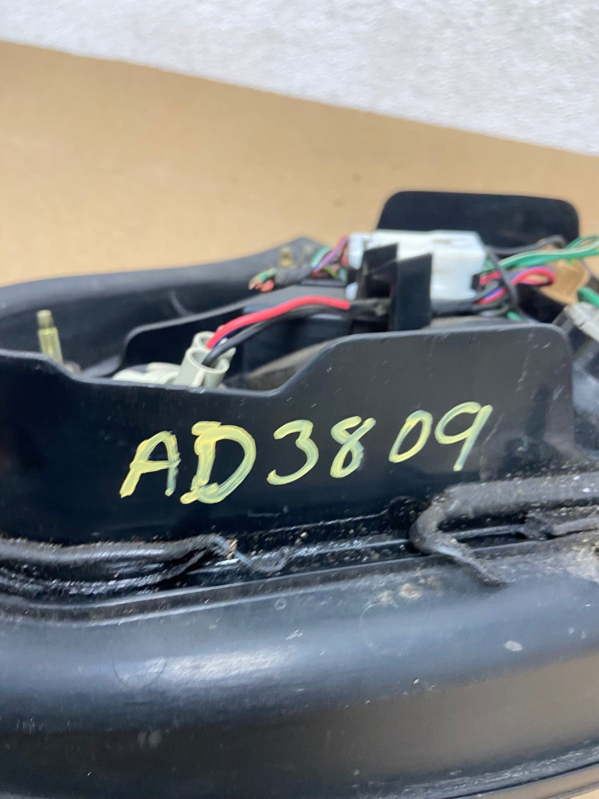 2000 to 2001 Nissan Maxima Left Driver Lh Side Tail Light AD3809 LK6