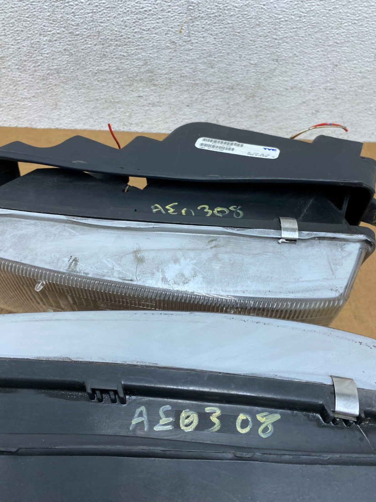 1992 1993 1994 Toyota Camry Left+Right Halogen Headlights TYC AE0308 DW10