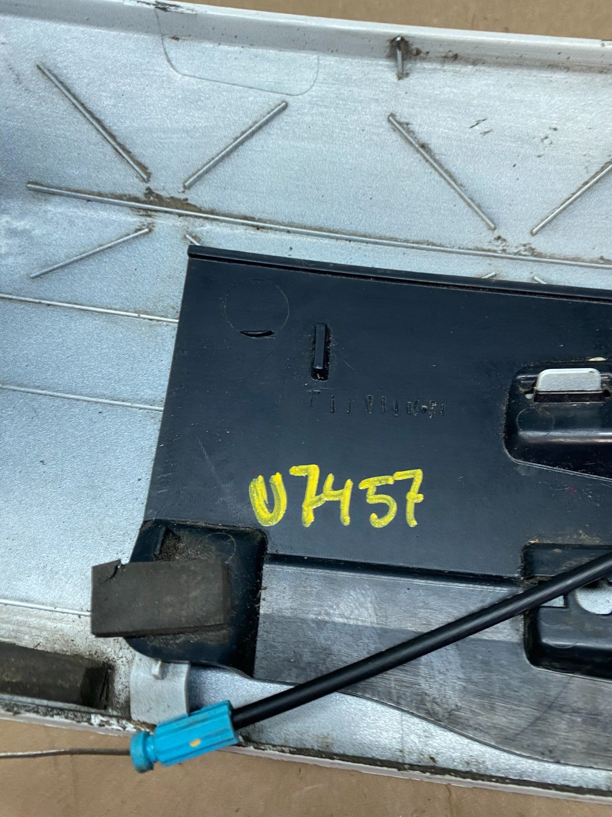 2011-2018 Dodge Grand Caravan Rear Tail Gate Trim Molding Panel OEM u7457 DG21