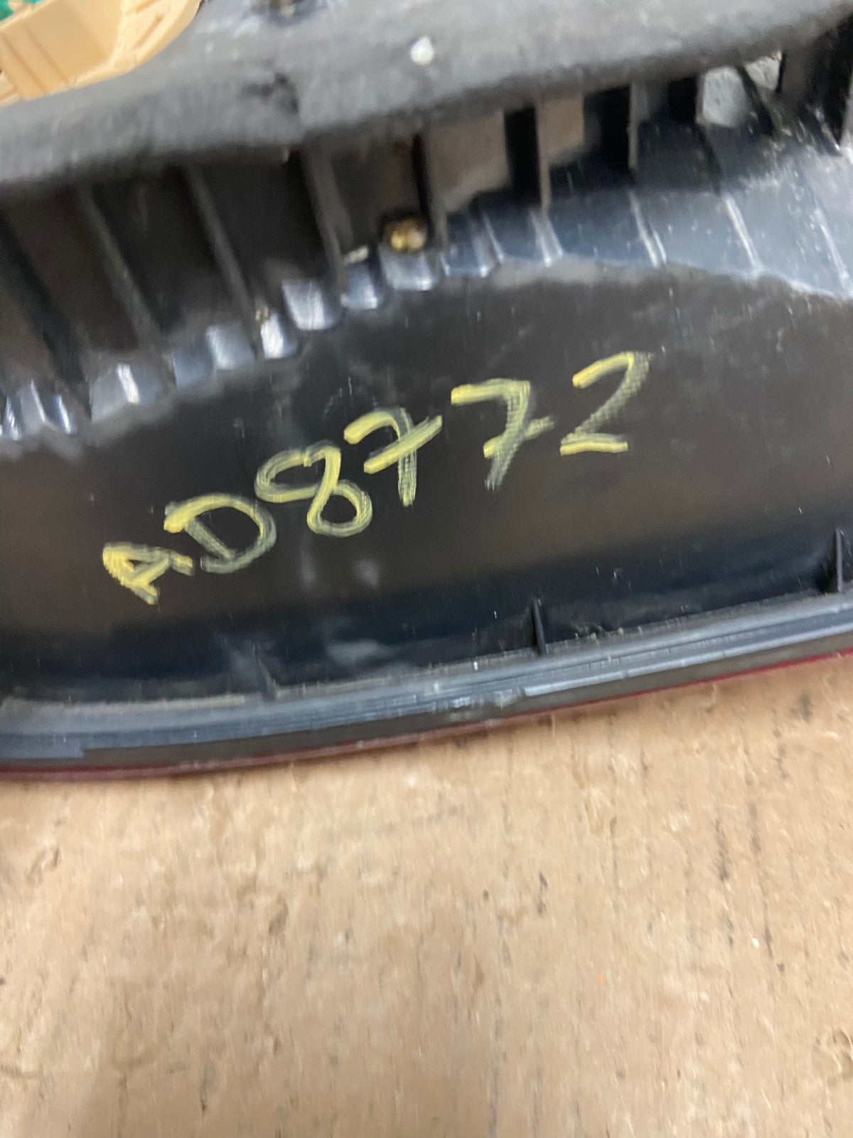 2002 2003 2004 Toyota Camry Tail Light Right Passenger Rh Side AD8772 LK5