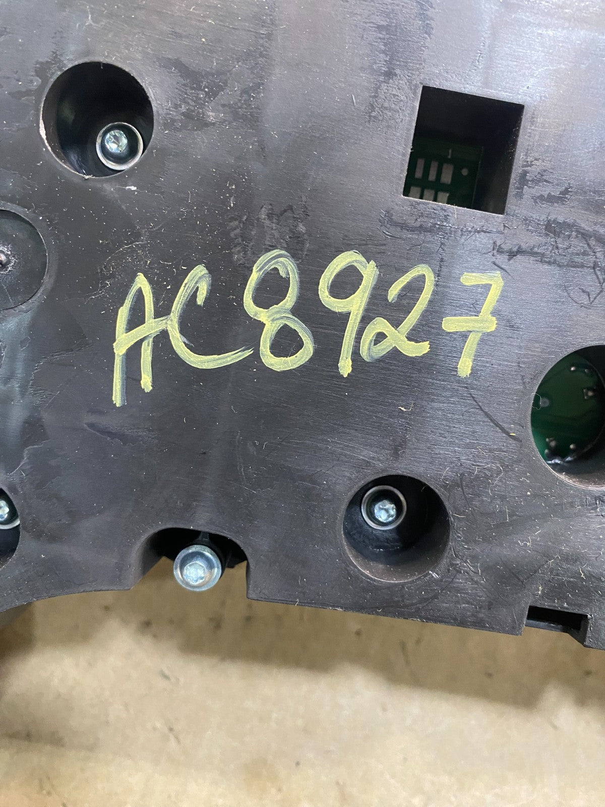 2006 Dodge Durango Speedometer Instrument Cluster Gauge AC8927 DG7