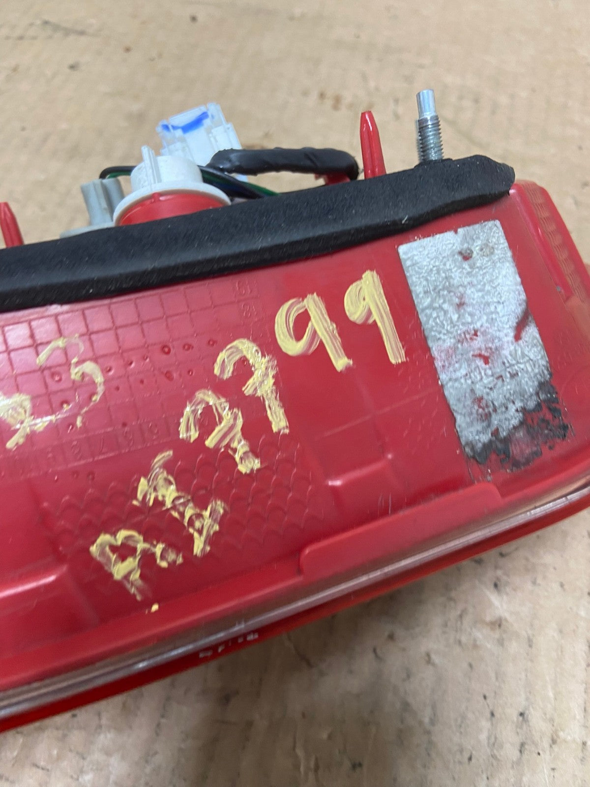 2016 to 2018 Kia Optima Right Passenger Side Tail Light Inner AI7799 LK5