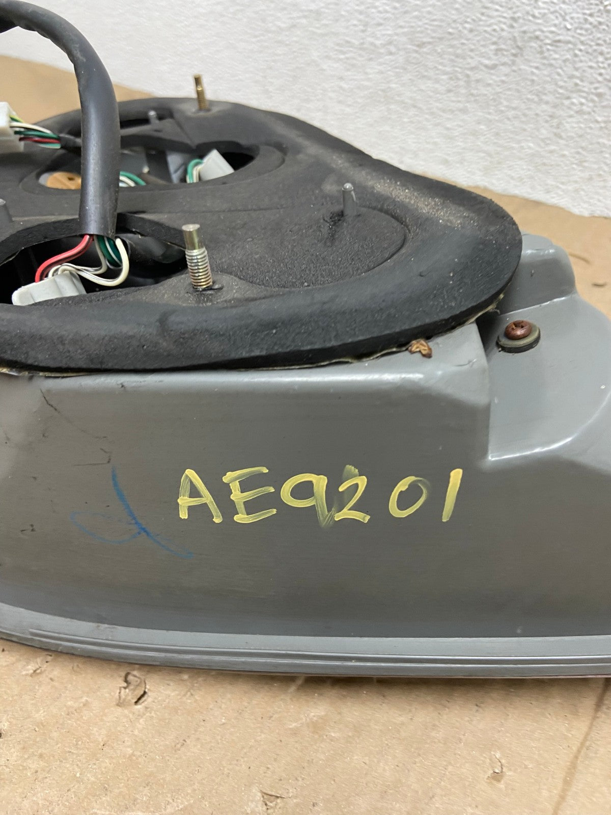 2005 to 2006 Toyota Camry Tail Light Right Passenger Side AE9201 LK6