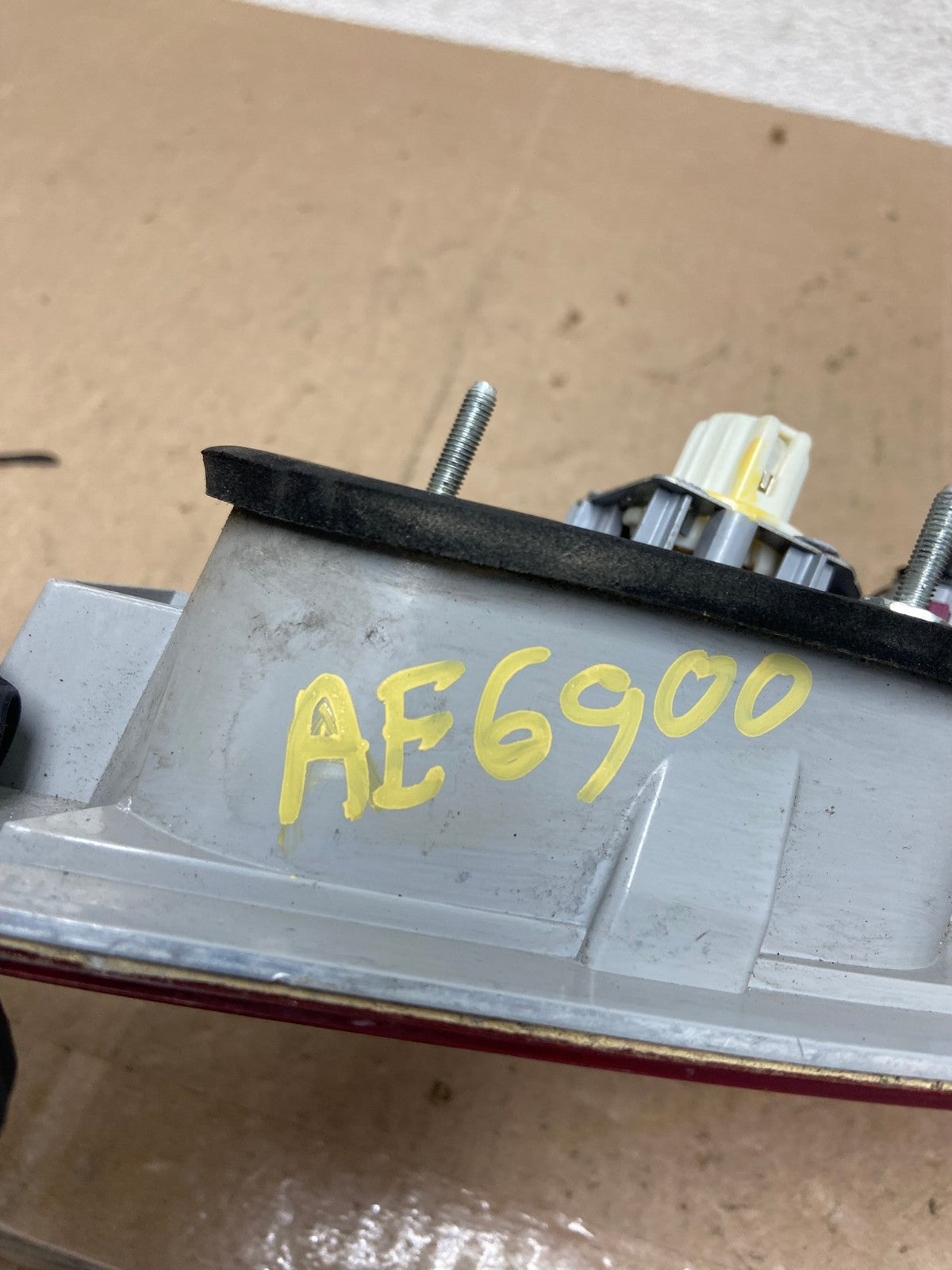 2006 - 2008 BMW 7-Series 750li 760li Left Driver Inner Tail Light AE69006