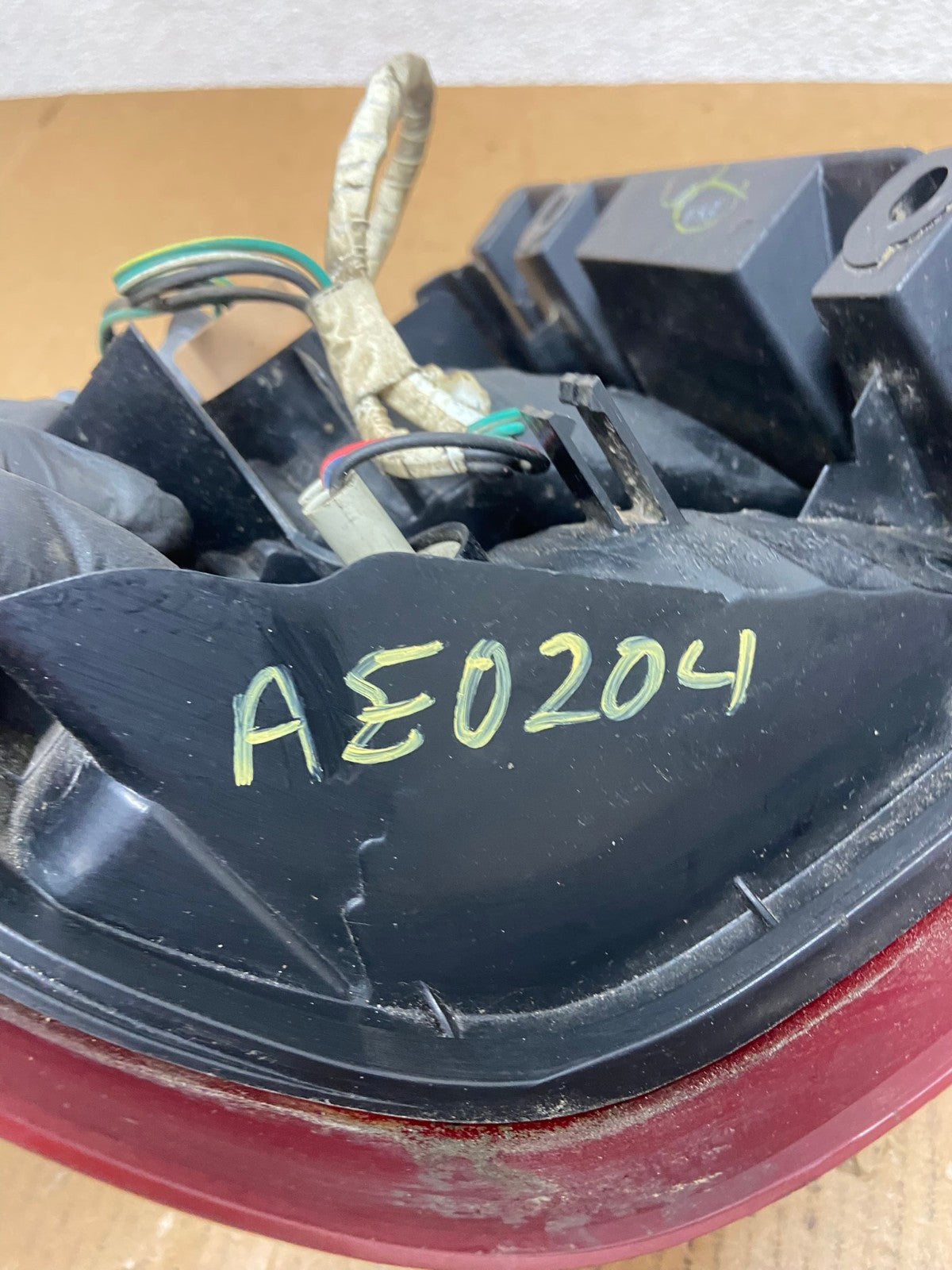 1999 to 2004 Nissan Pathfinder Right Passenger Rh Side Tail light AE0204 LK8