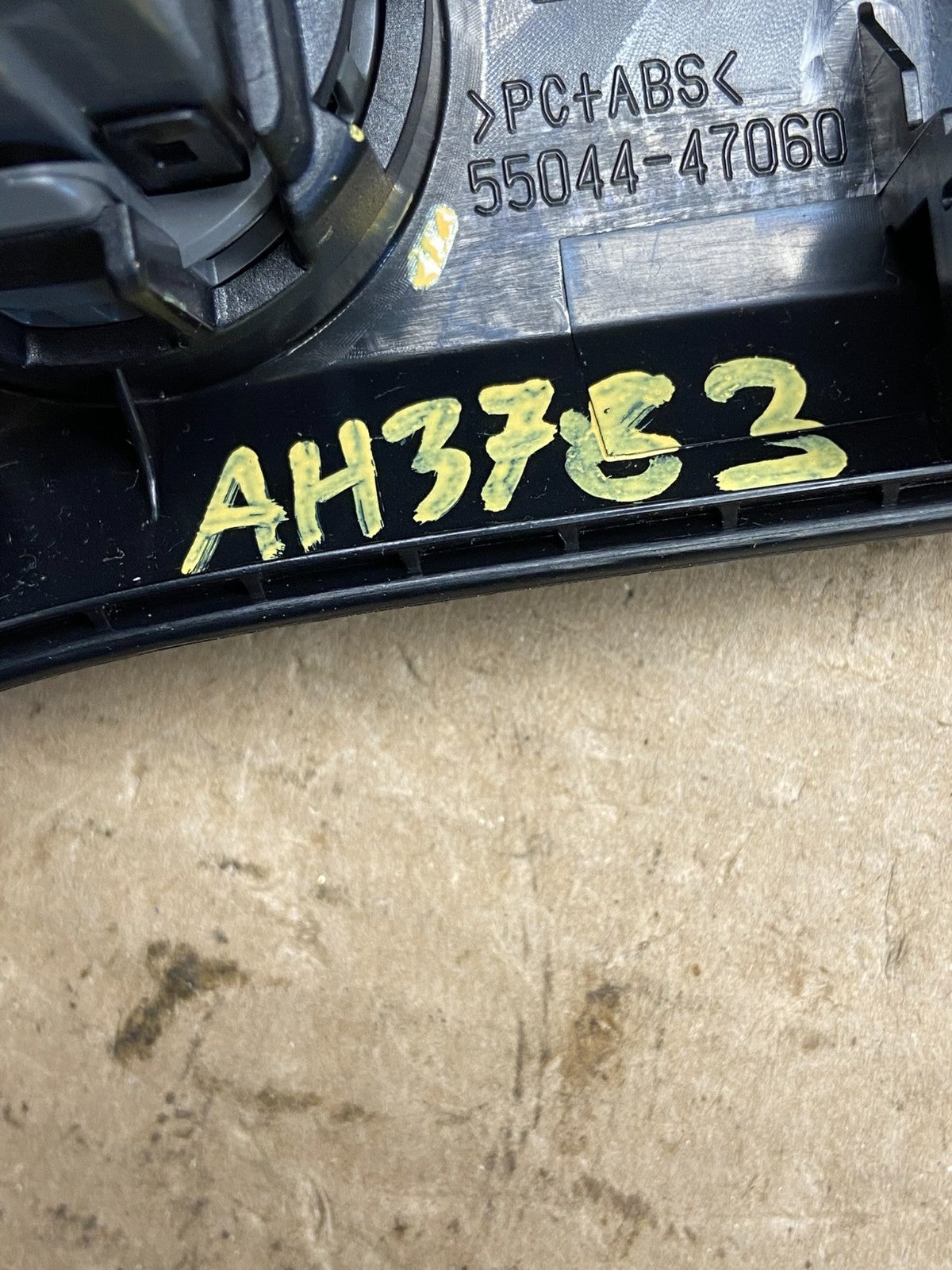 2010-2015 Toyota Prius Dash Start Stop Button Ignition Switch Bezel AH3783 DG6