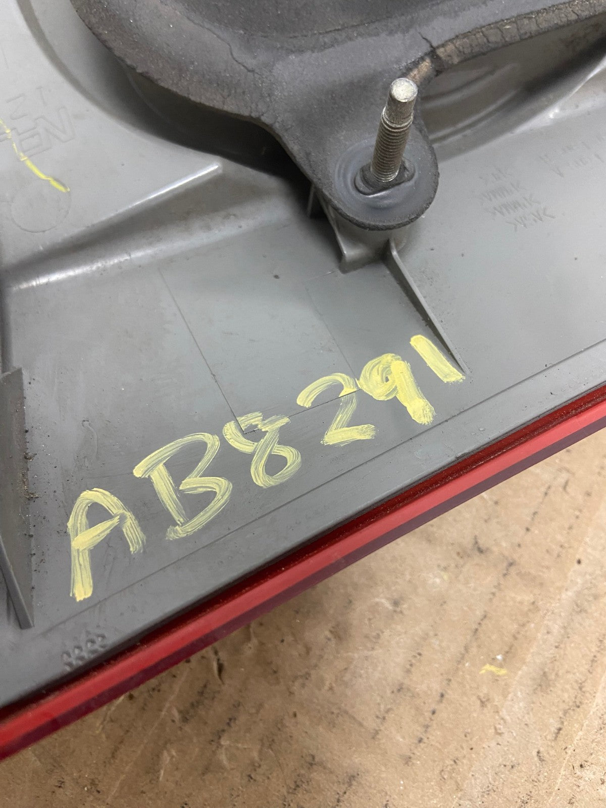2006 to 2010 Toyota Sienna Left Driver LH Inner Tail Light Oem AB8291 LK7