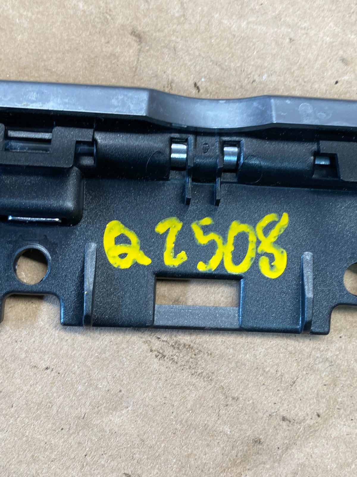 2010 to 2016 Land Rover Lr4 Center Console Shifter Floor Bezel q2508 DG7