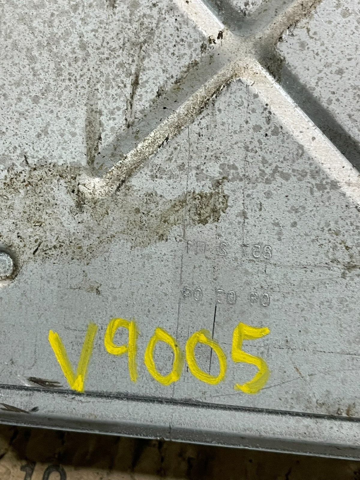 2004 Ford Crown Victoria Engine Control Unit ECU Computer Module V9005 DG4