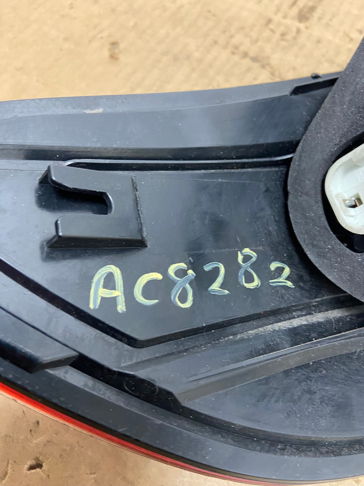 2009-2012 Volkswagen CC Right Passenger RH Side Tail Light AC8282 LK8