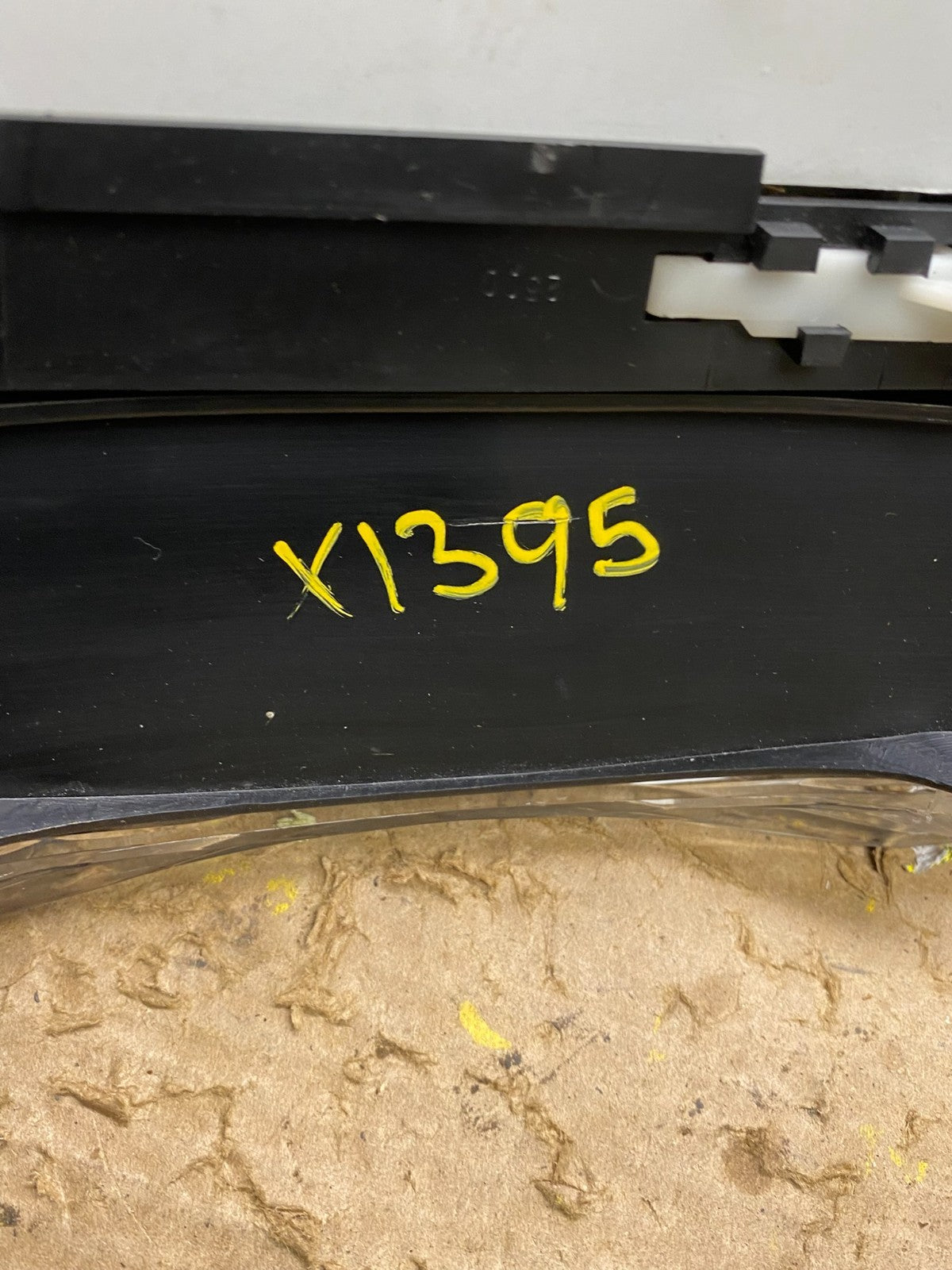 2001 - 2002 Ford Econoline E250 E350 Van Speedometer Instrument Cluster x1395 DG7