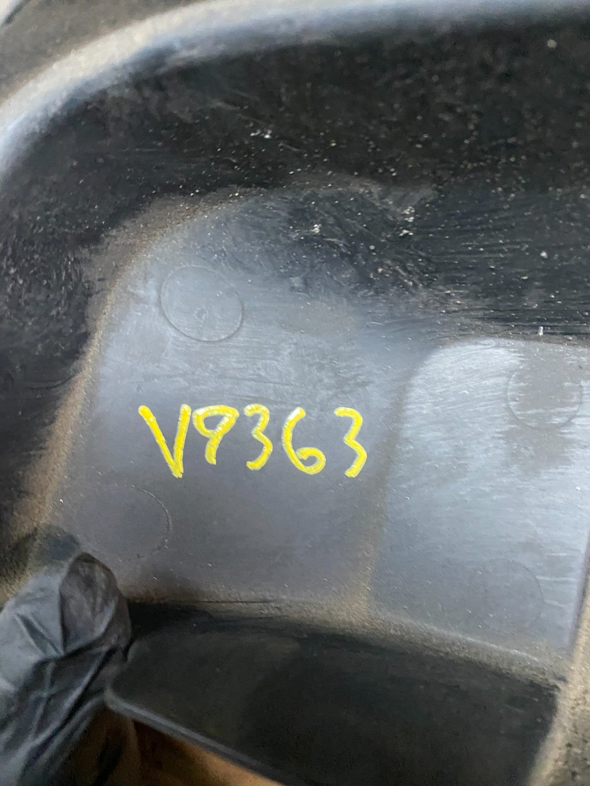 2008 to 2008 Audi A6 3.2L Engine Motor Cover OEM v9363 DG9