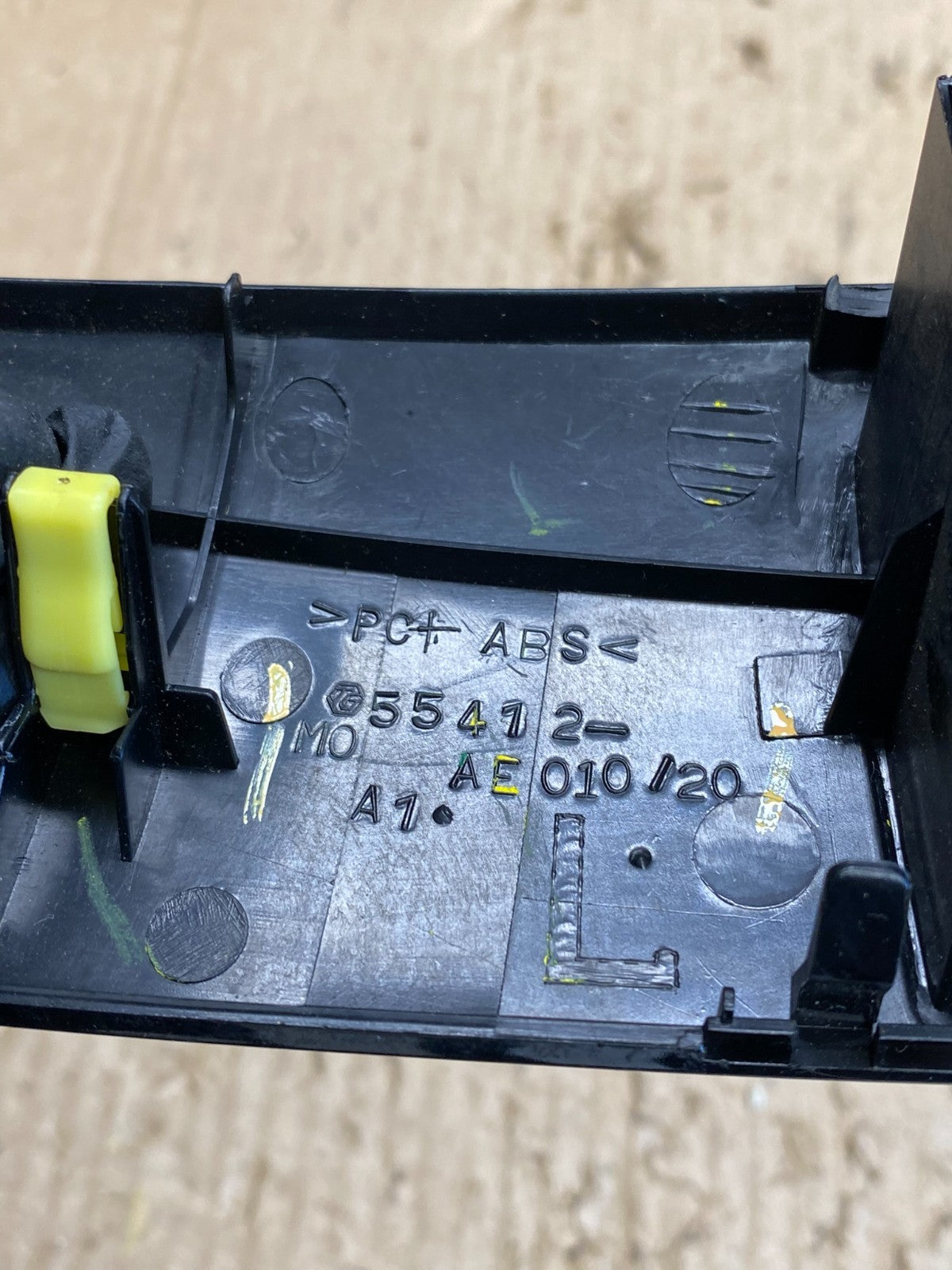 2004 to 2010 Toyota Sienna Right Side Radio Switches Bezel Trim OEM AC4830 DG5