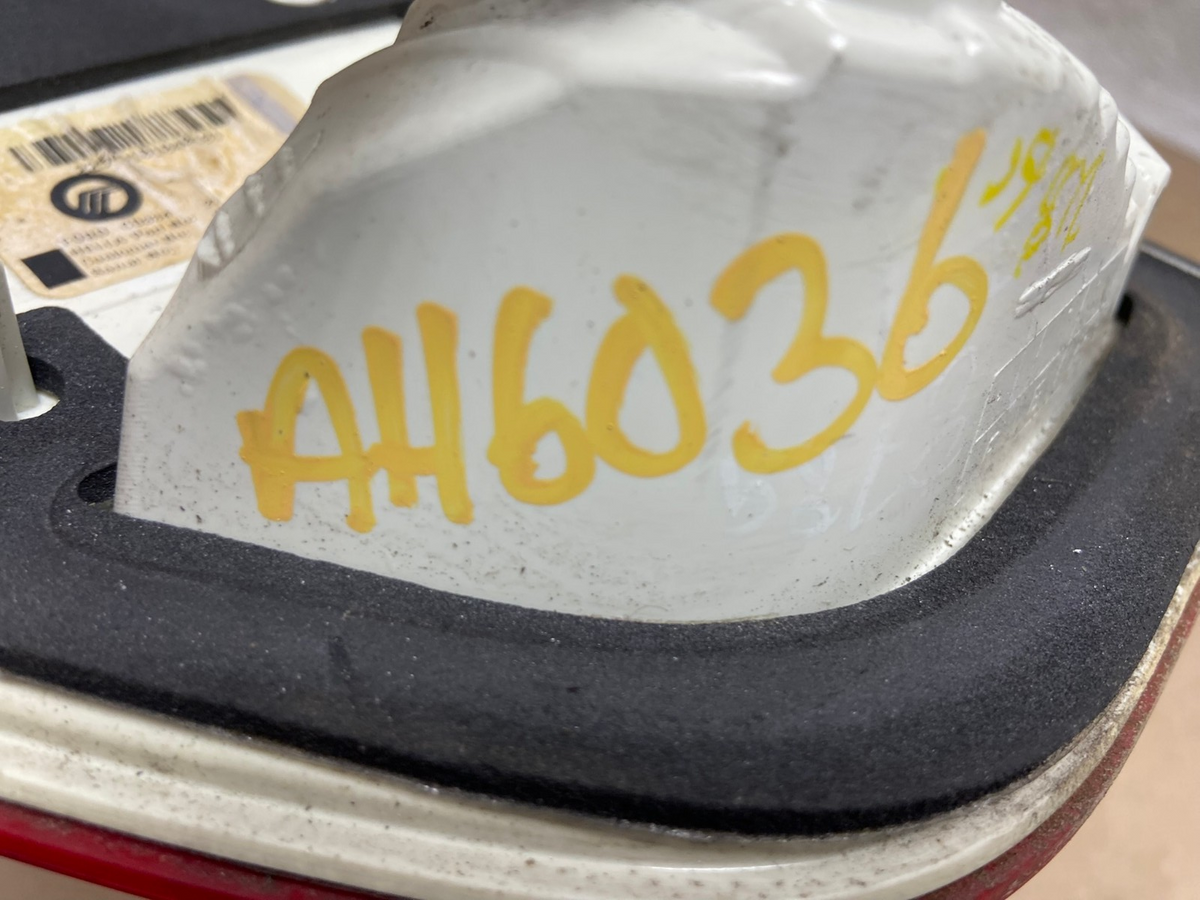2010-2011 Mercury Milan Left Driver LH Side Inner Tail Light AH6036 LK6
