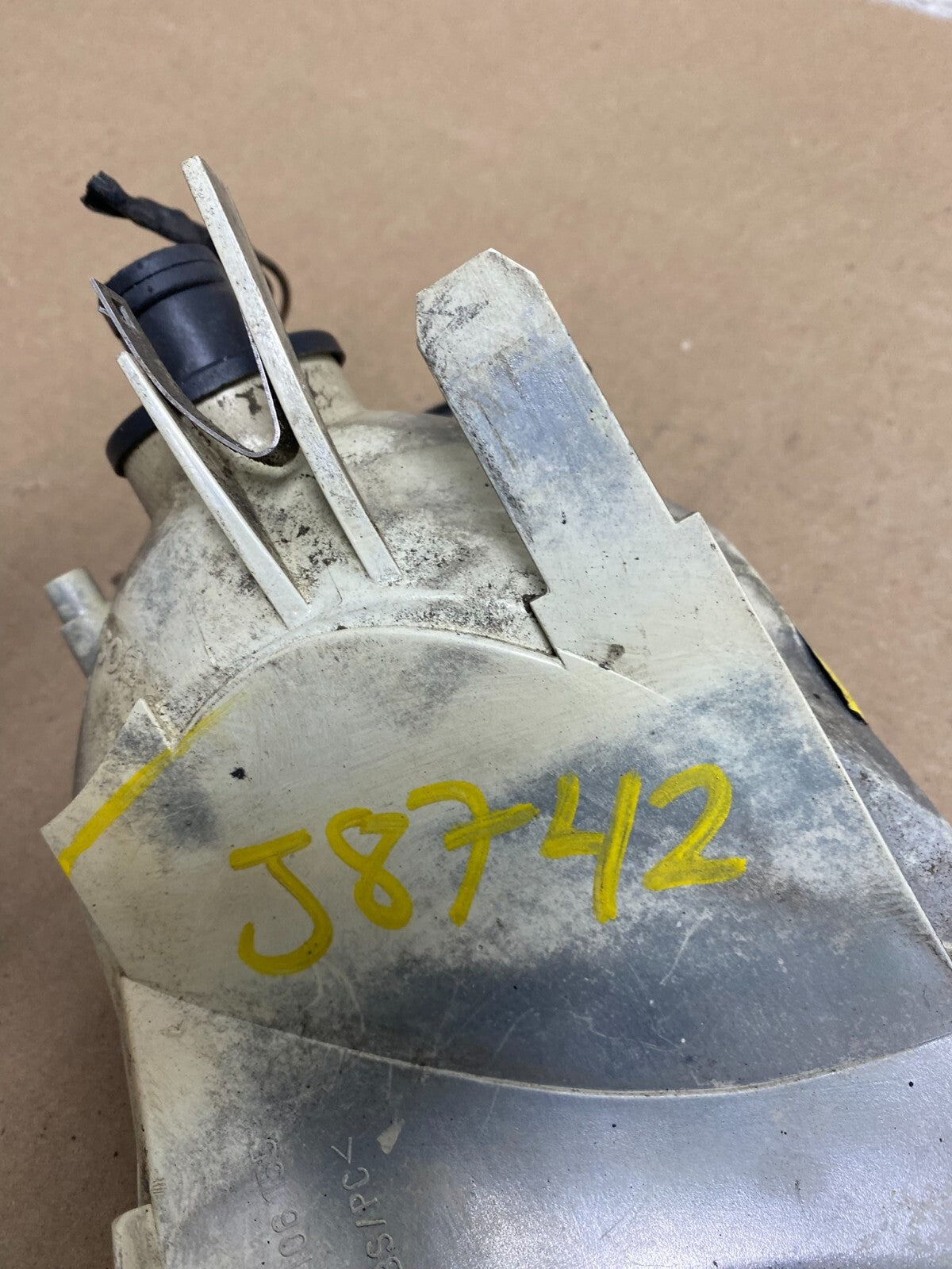 2000 to 2003 BMW 325Ci 330Ci E46 Coupe Right Passenger Turn Signal OEM j8742DG7