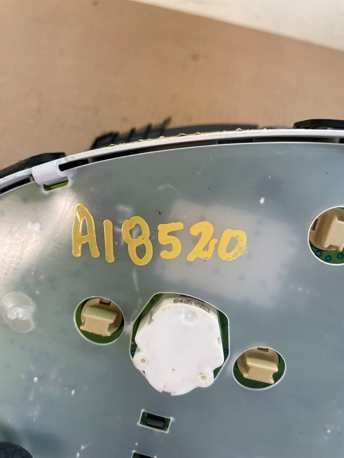 2005 to 2007 Mercury Montego Speedometer Cluster Gauge AI8520 DG9