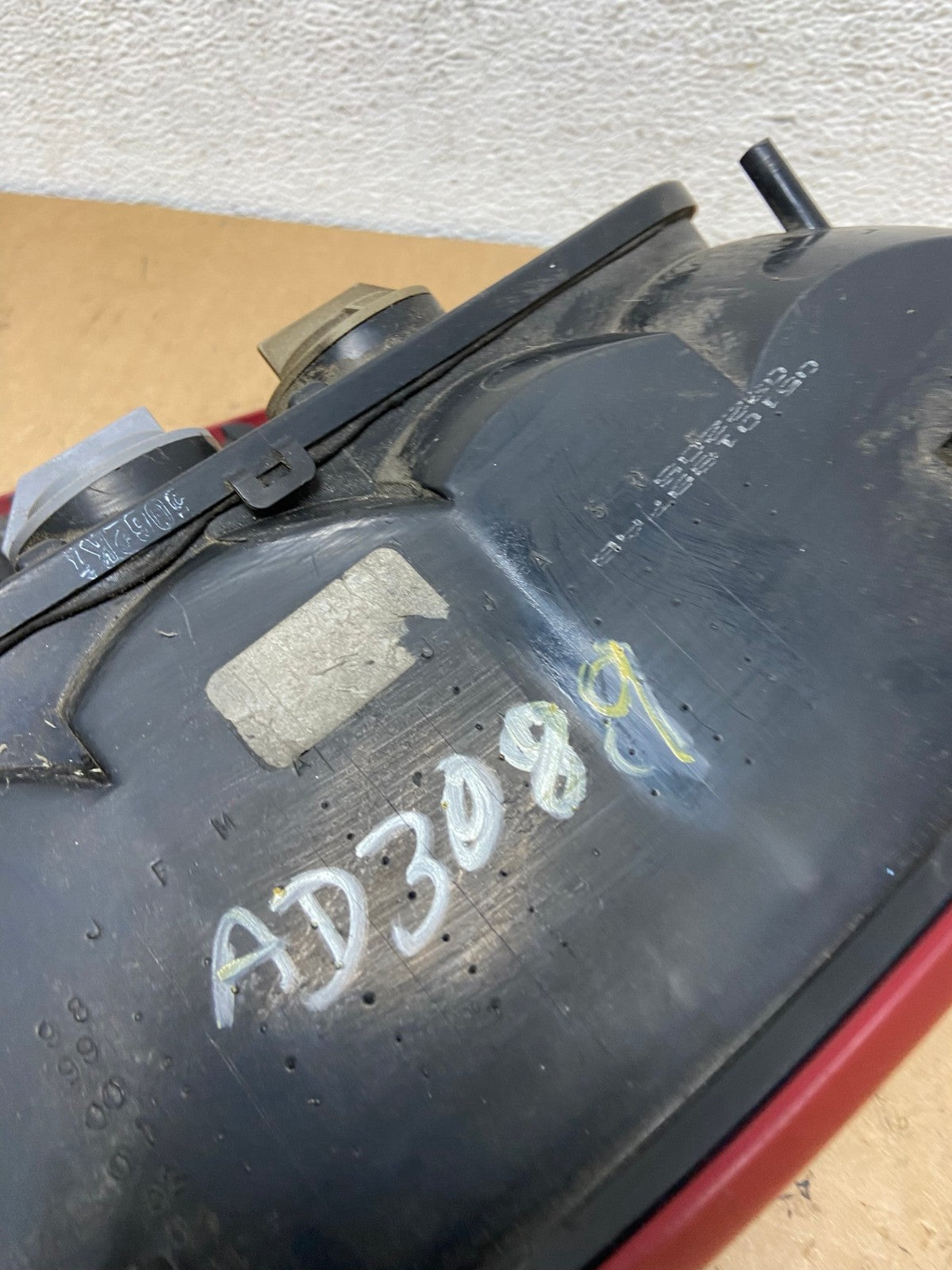 1999 - 2004 Jeep Grand Cherokee WJ Left Driver Lh Tail Light AD3089 LK7