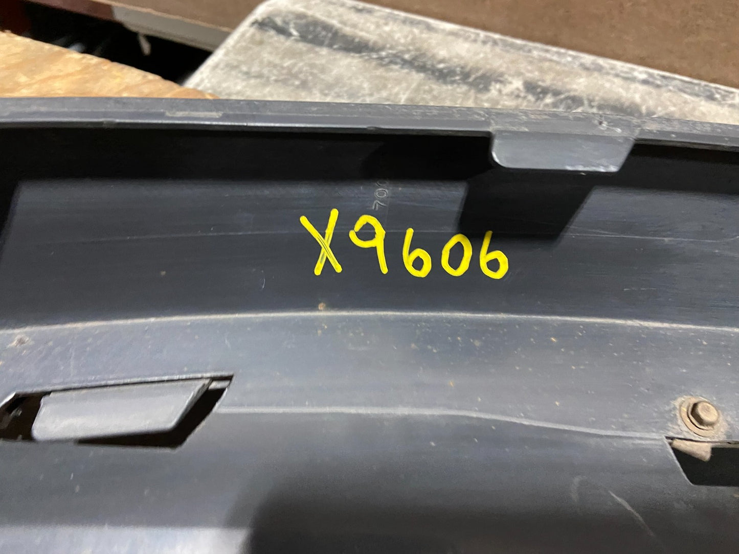 2013 to 2017 Chevrolet Traverse OEM Front Bumper Lower Valance 20983796 X96067