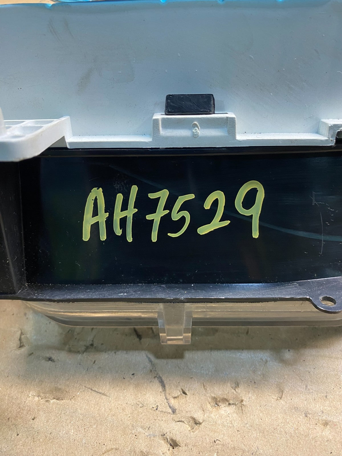 2001-2002 Ford Econoline E250 E350 Van Speedometer Instrument Cluster AH7529 DG7