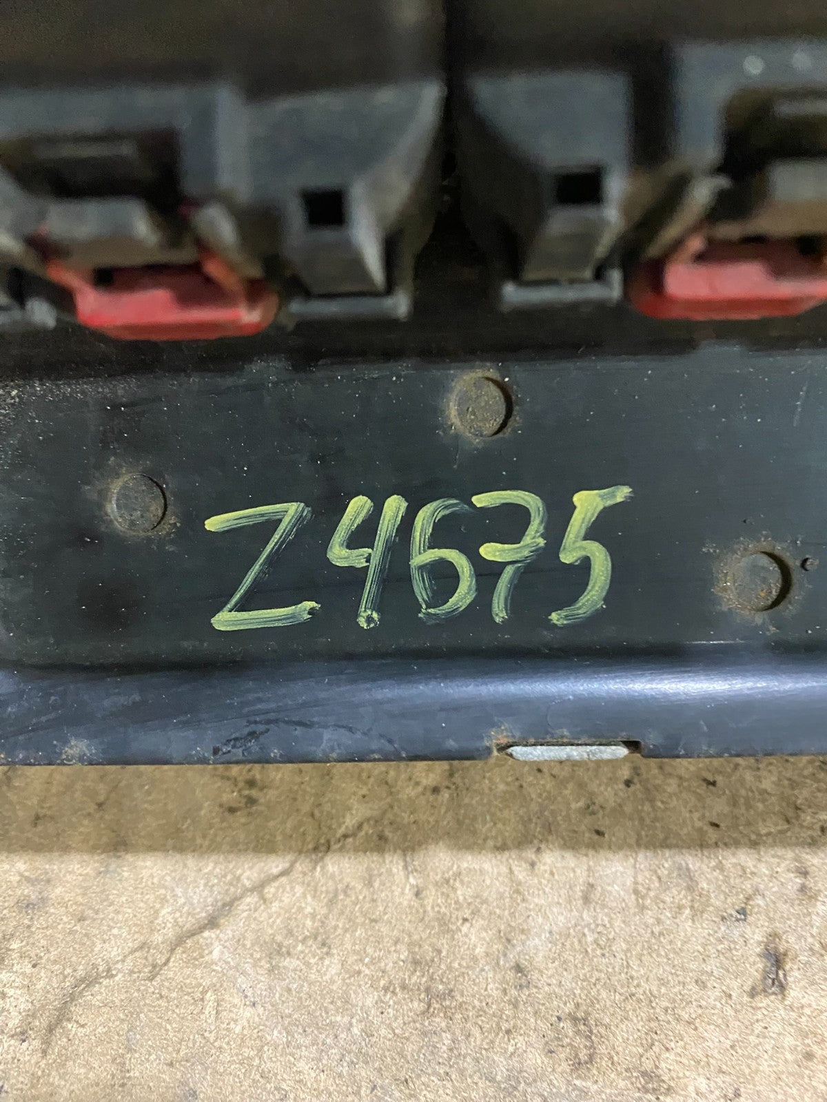2005 Chrysler Pacifica Engine Control ECU ECM EBX Module Z4675 DG5