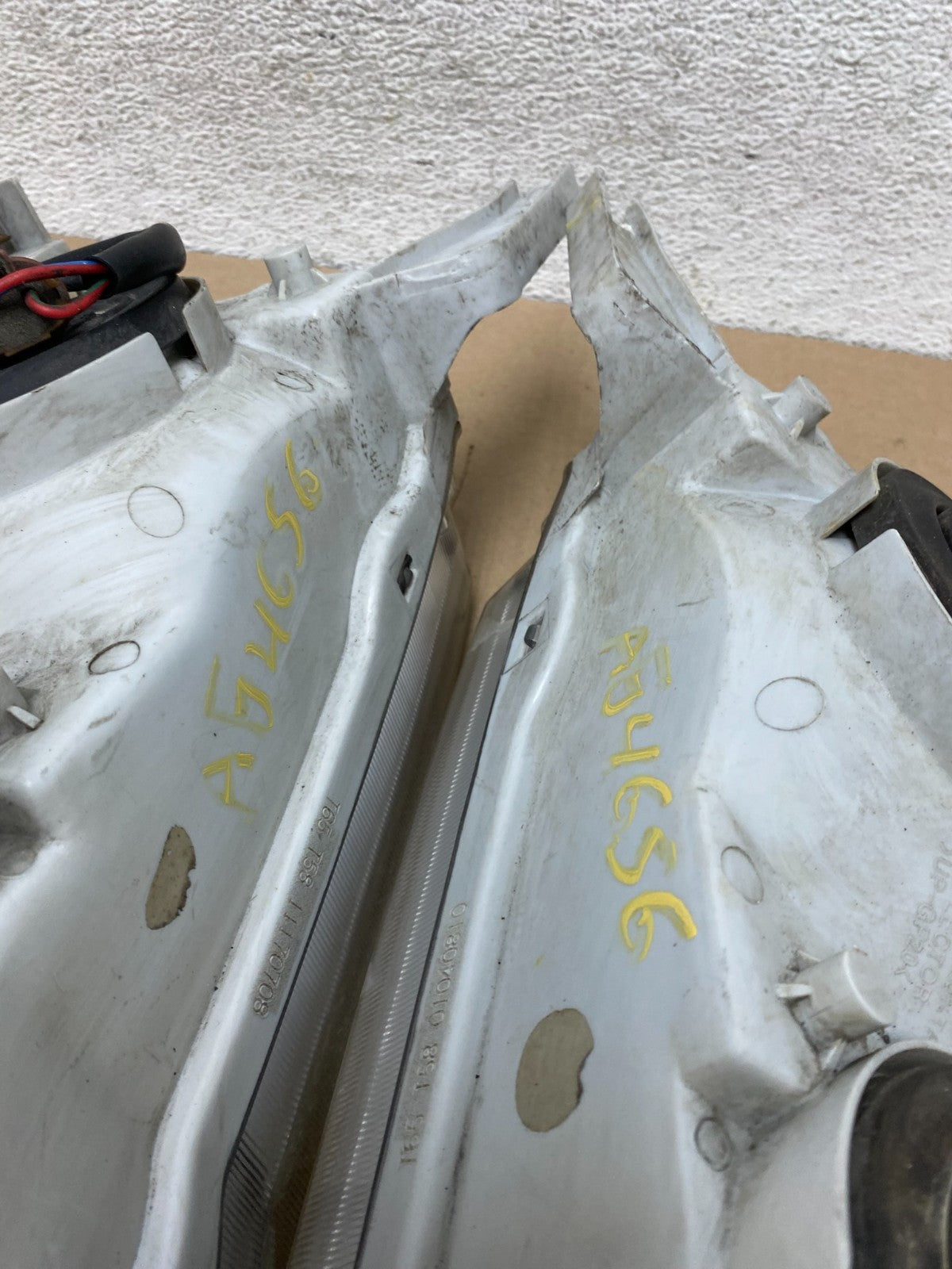 2001-2002 Toyota Corolla Left+Right Side Halogen Headlights AG4656 DW12
