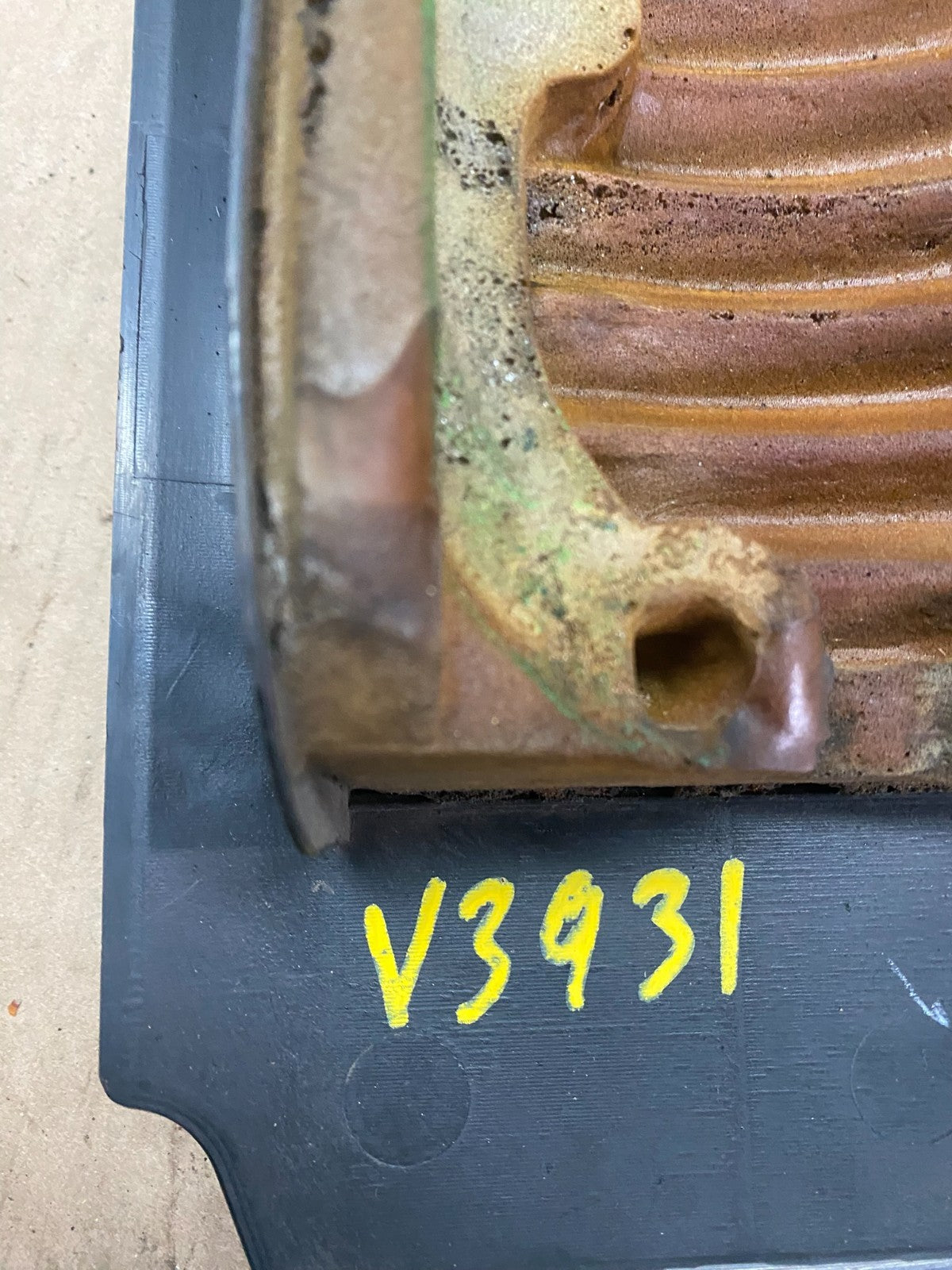 2007 to 2010 Scion Tc Top Engine Motor Cover V3931 DG10