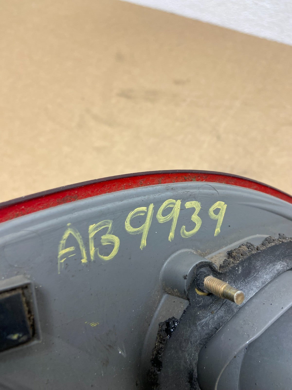 2001 2002 Toyota Corolla Left Driver LH Side Inner Tail light OEM AB9939 DW9