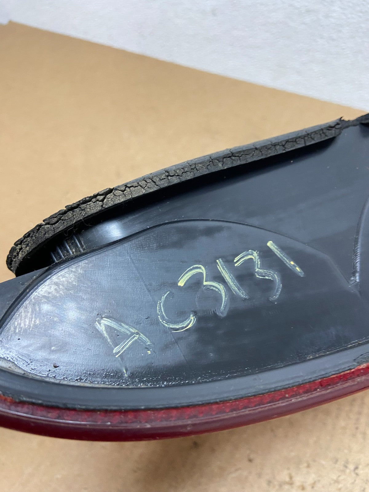 2001- 2003 BMW 5 Series E39 530i Right Passenger Side Tail Light Oem AC3131 DW5