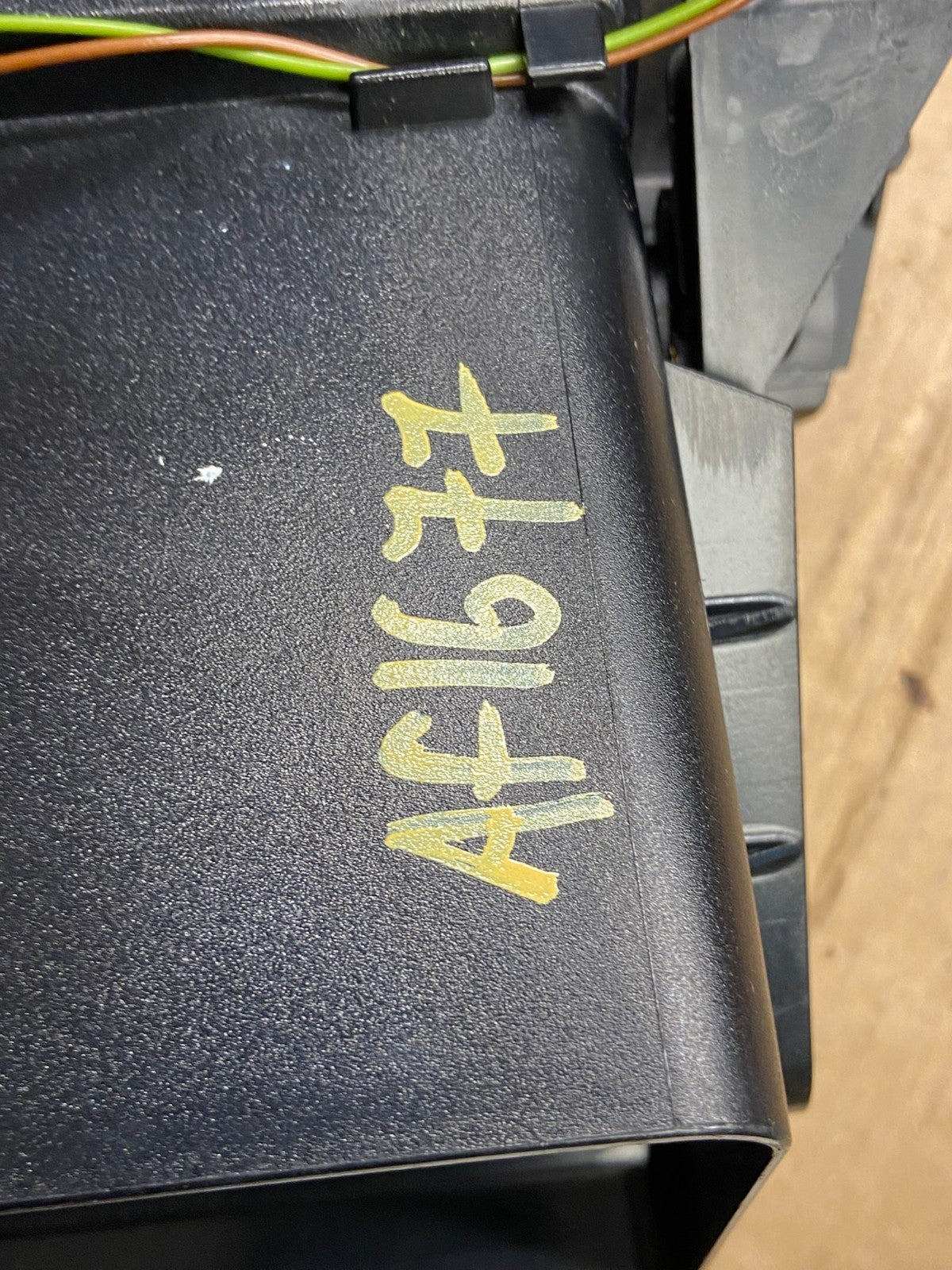 2007 - 2009 Mercedes W211 E550 E320 Center Console AC Heater Air Vent AF1677 DG7