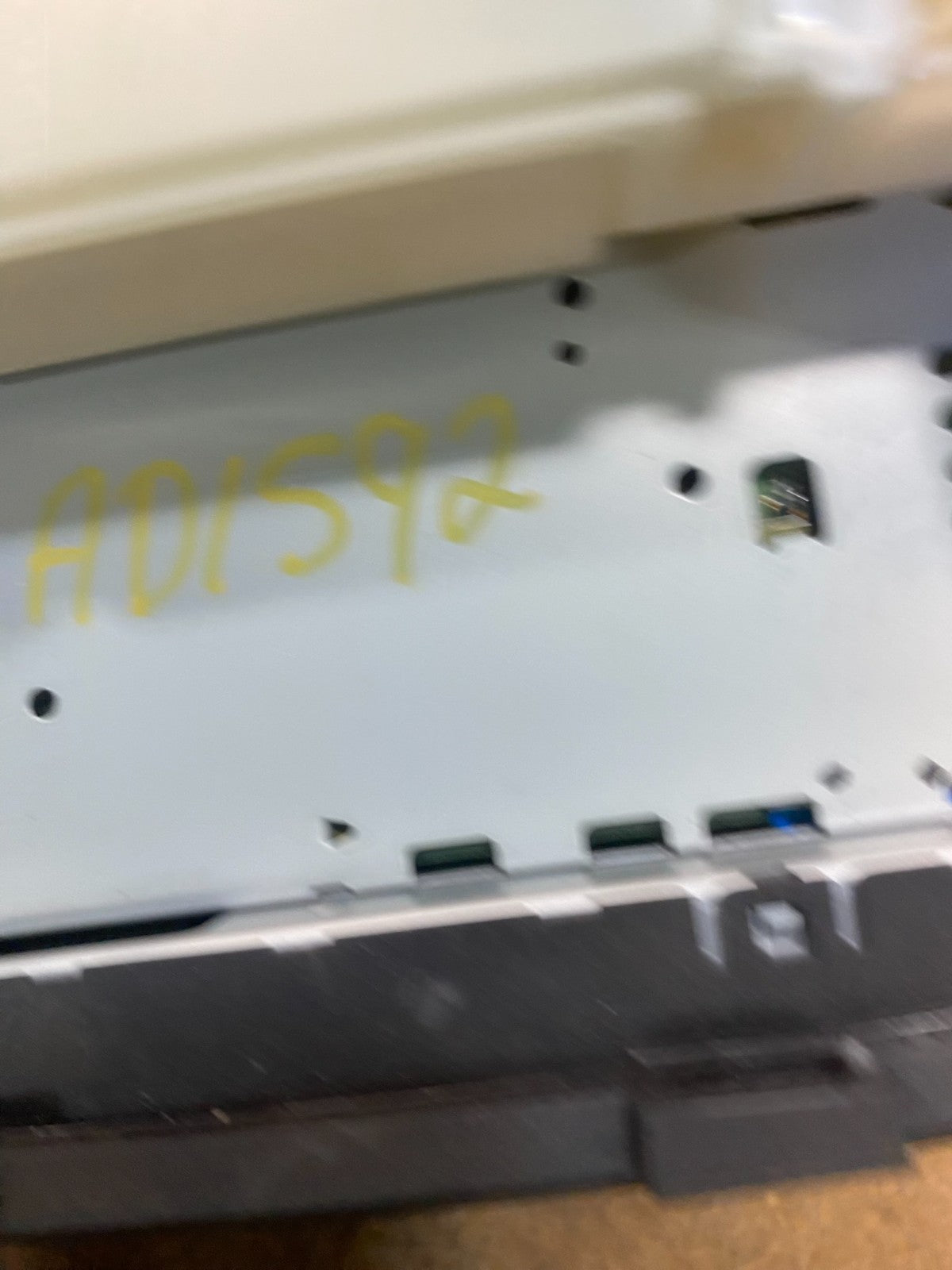 2009-2010 Nissan Murano AM FM Radio 6 CD Control Panel ad1592 DG7