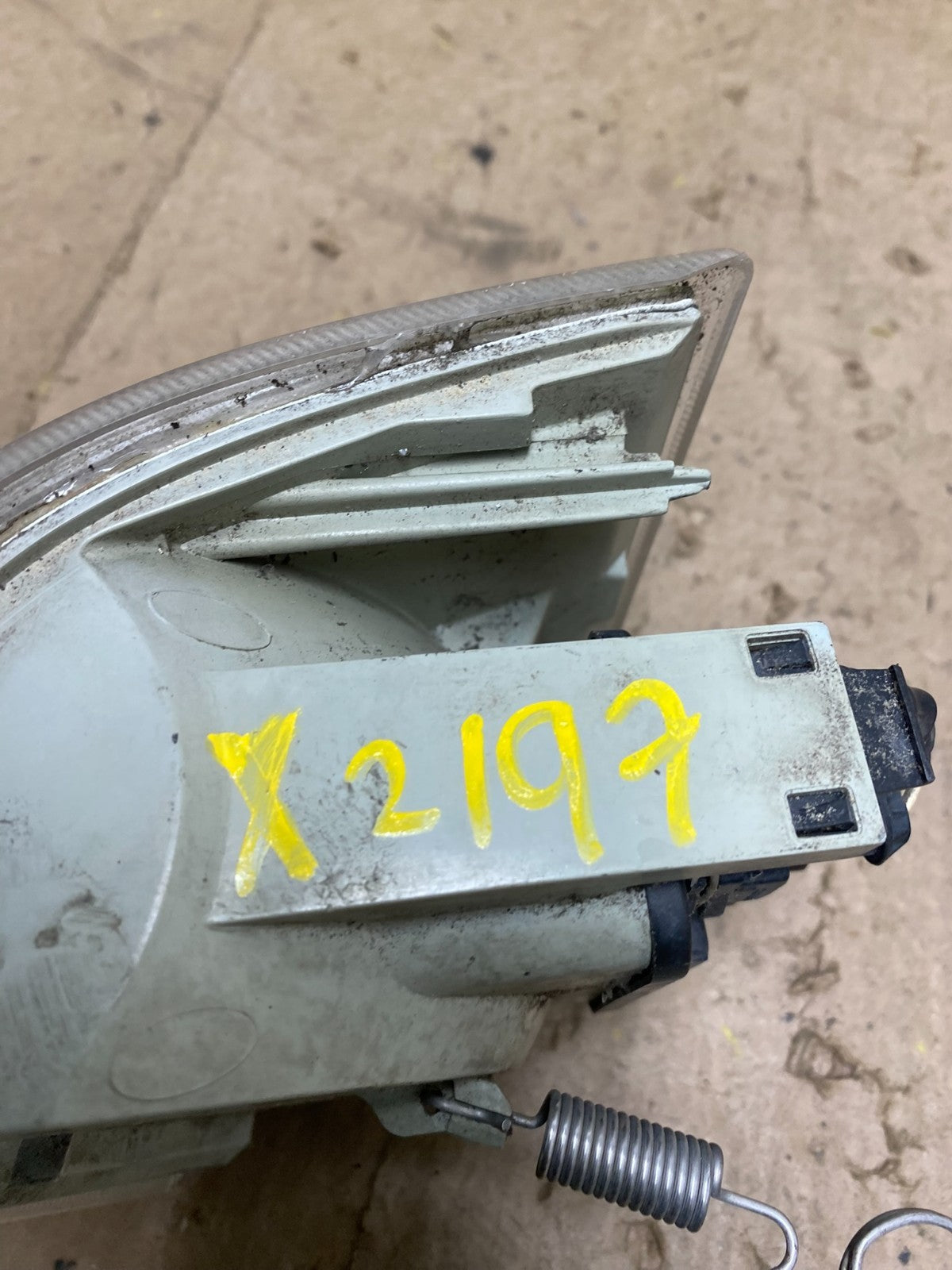 1991 to 1995 Volvo 940 Left Driver Side Headlight Turn Signal X2197 PS10