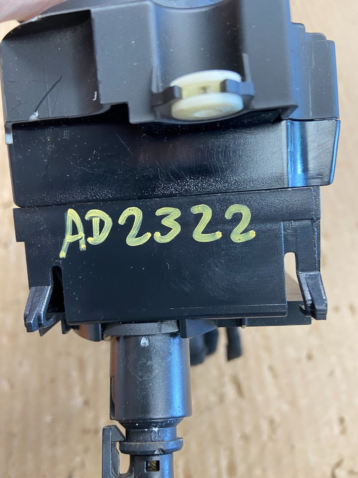 2005 to 2009 Volkswagen Jetta Sedan Heated Seats Climate Control AD2322 DG5
